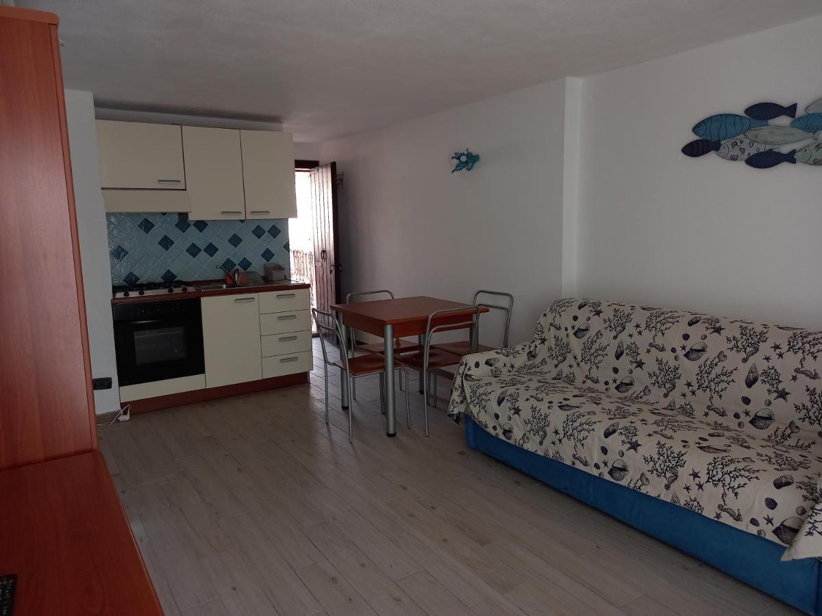 Lucky Apartment Golfo Aranci Exterior photo
