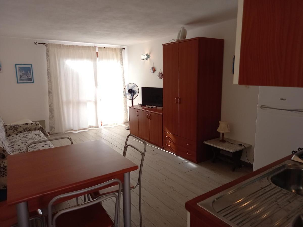Lucky Apartment Golfo Aranci Exterior photo